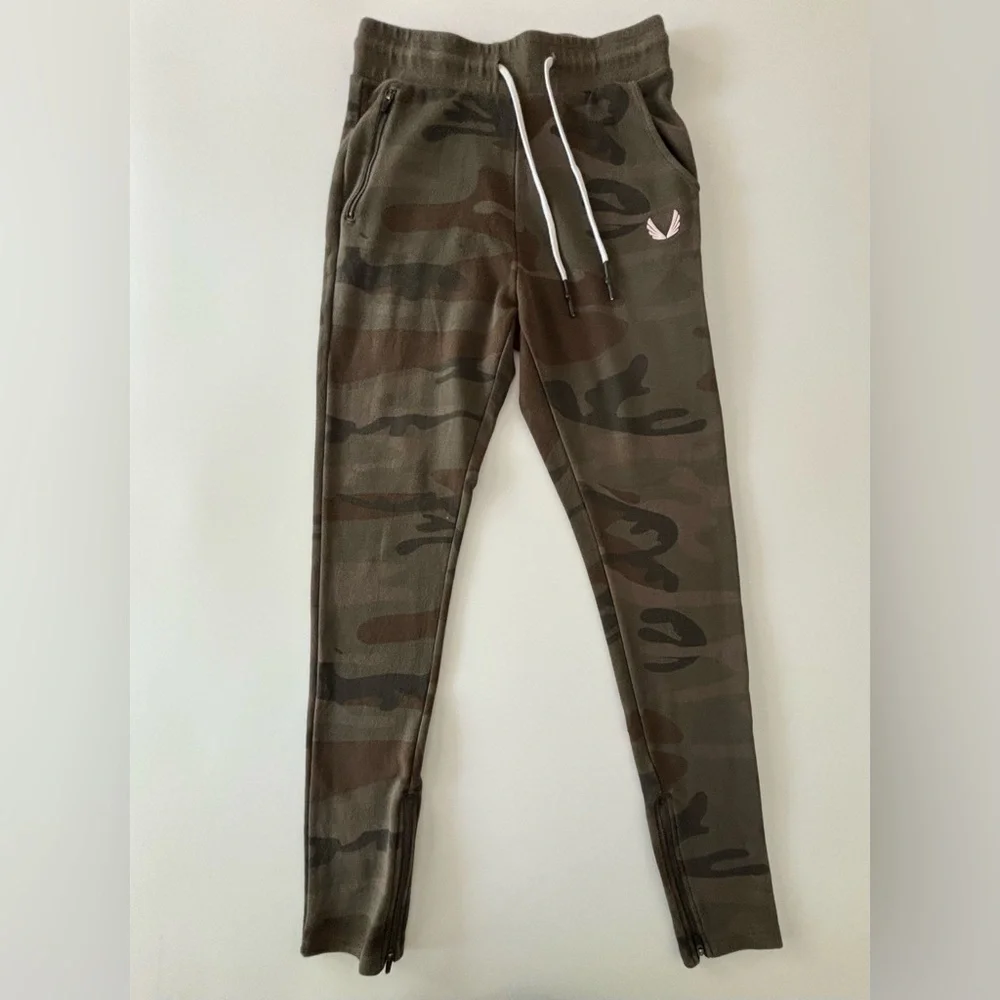 ASRV | CC41 Signature Collection Jogger | Camouflage Print | Men’s‎ Size Medium